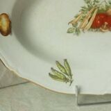 Plat creux et ovale en faience decor legumes 4 saisons