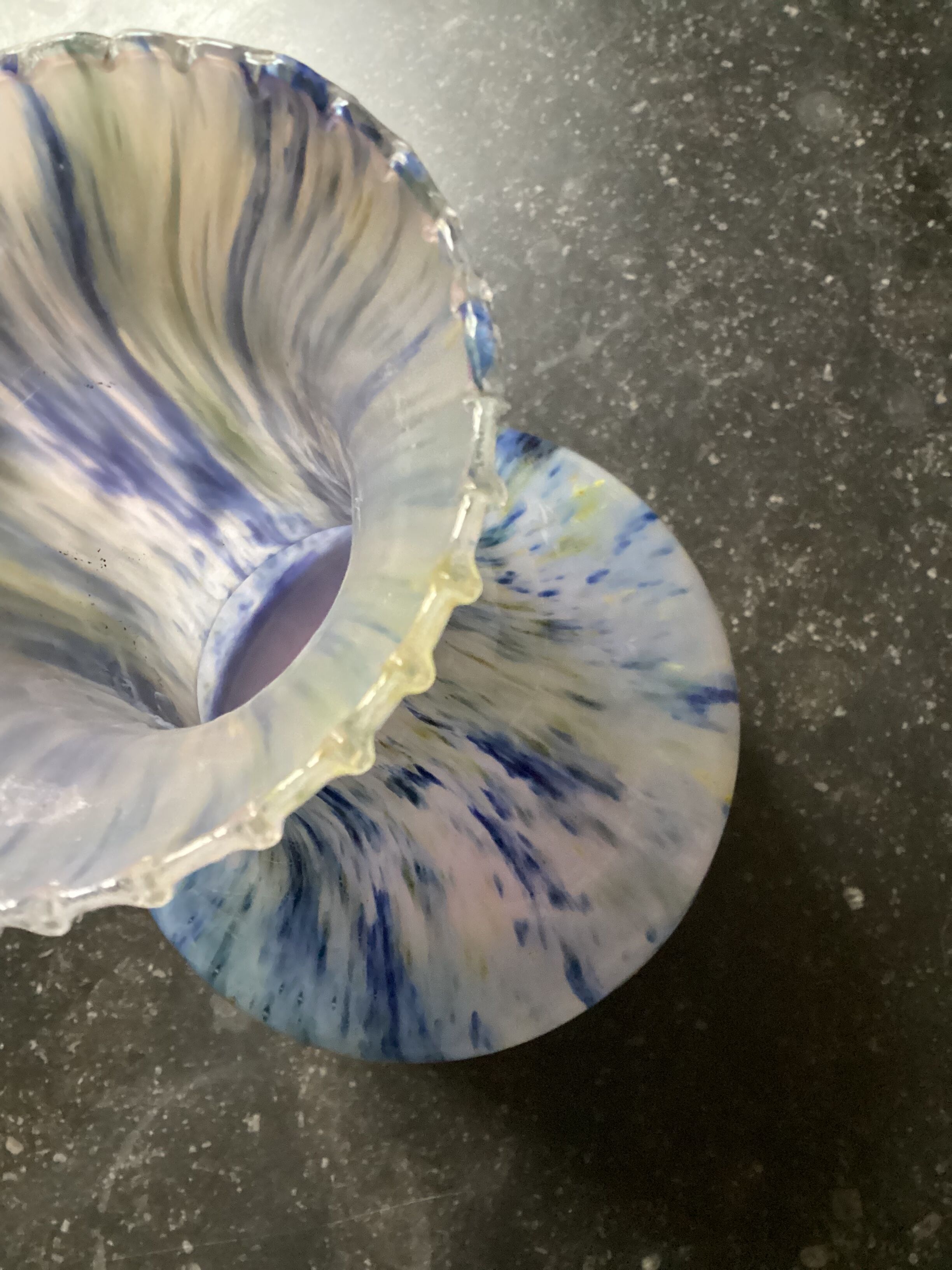 Corolla vase Clichy Pantin