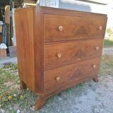 Antique chest of drawers