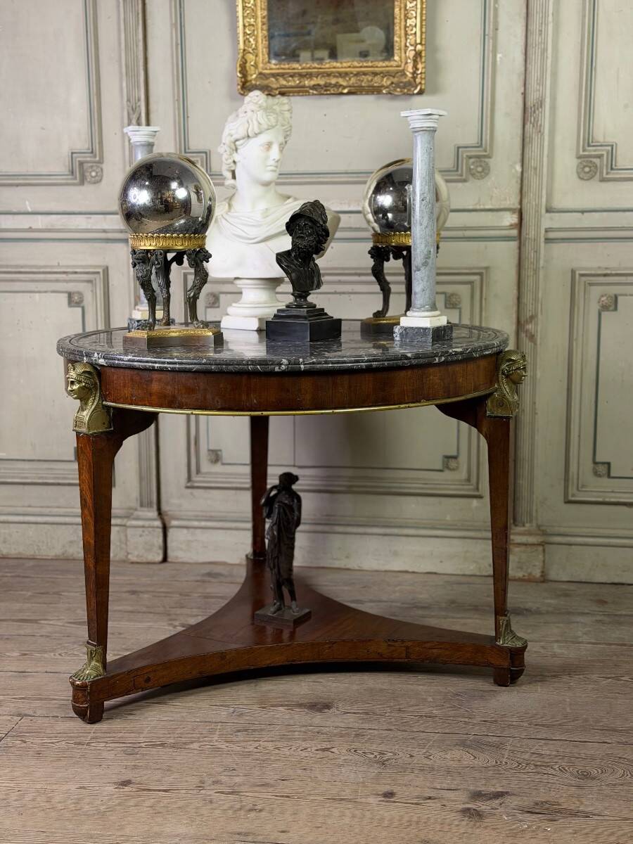 Empire pedestal table in mahogany and bronze, Saint-Anne grey marble with groove, circa 1800