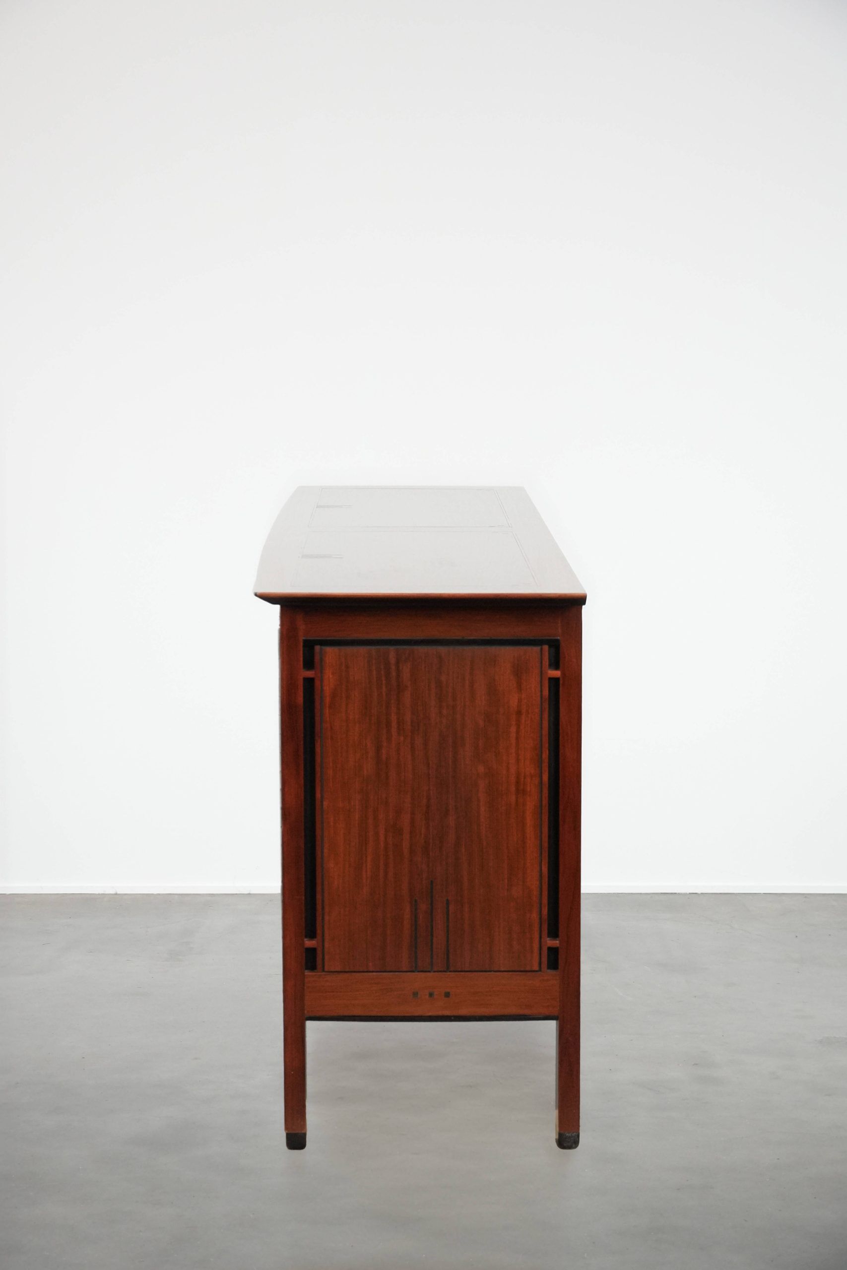 Amazing and well-preserved large Art Deco design sideboard