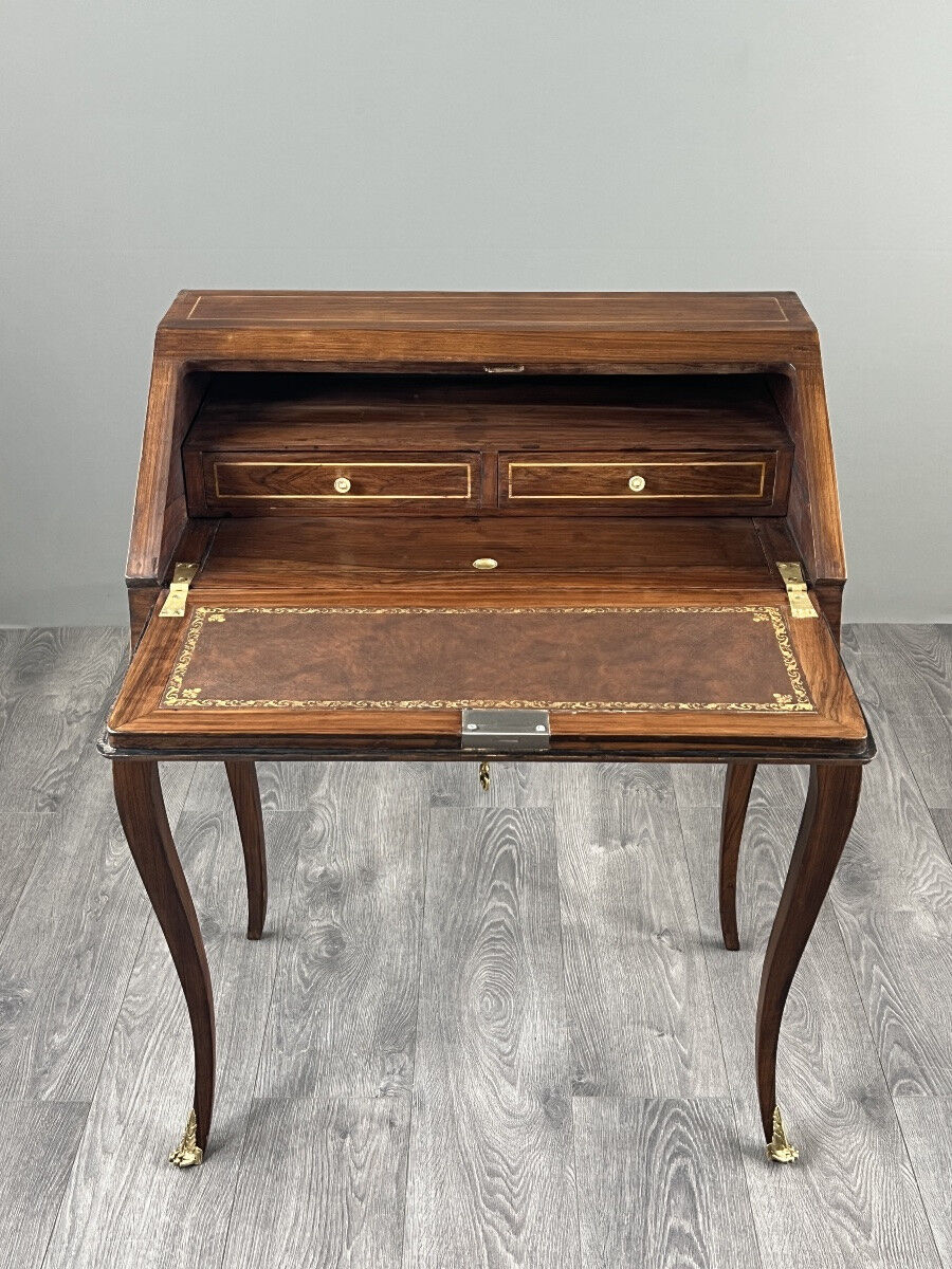 Secretary with a drop-down front in marquetry, Louis XV style, 19th century.