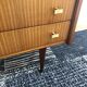 Commode vintage pieds fuseaux