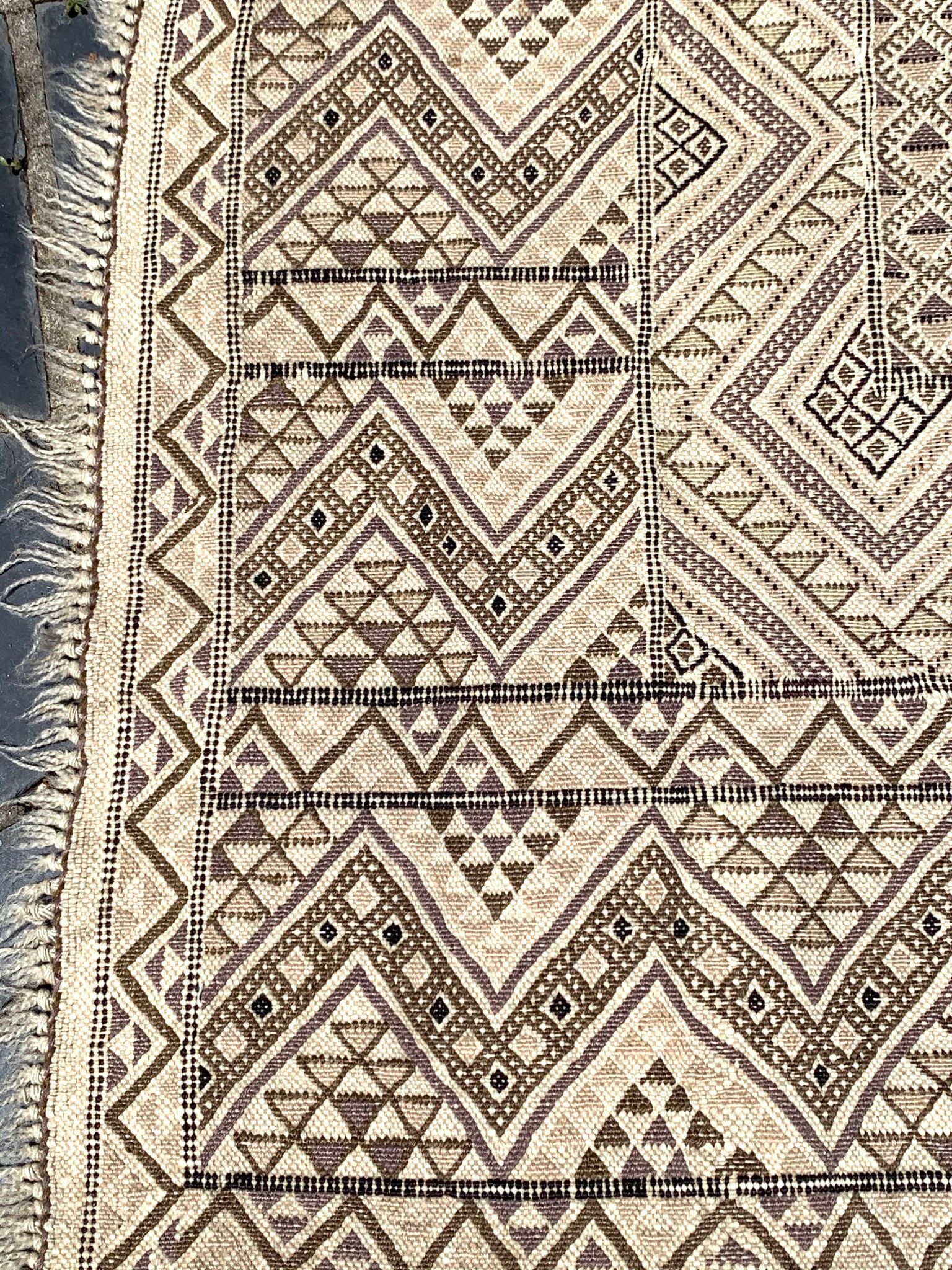Tapis marocain beige et marron, années 70 - 186x266cm