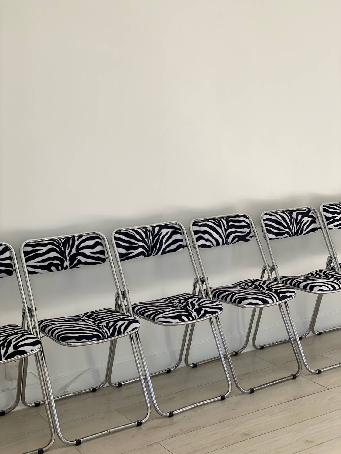 6 folding chairs in metal and zebra-patterned fabric, 1970s