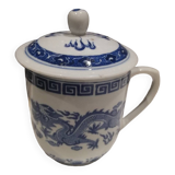 Tea mug with Chinese lid.