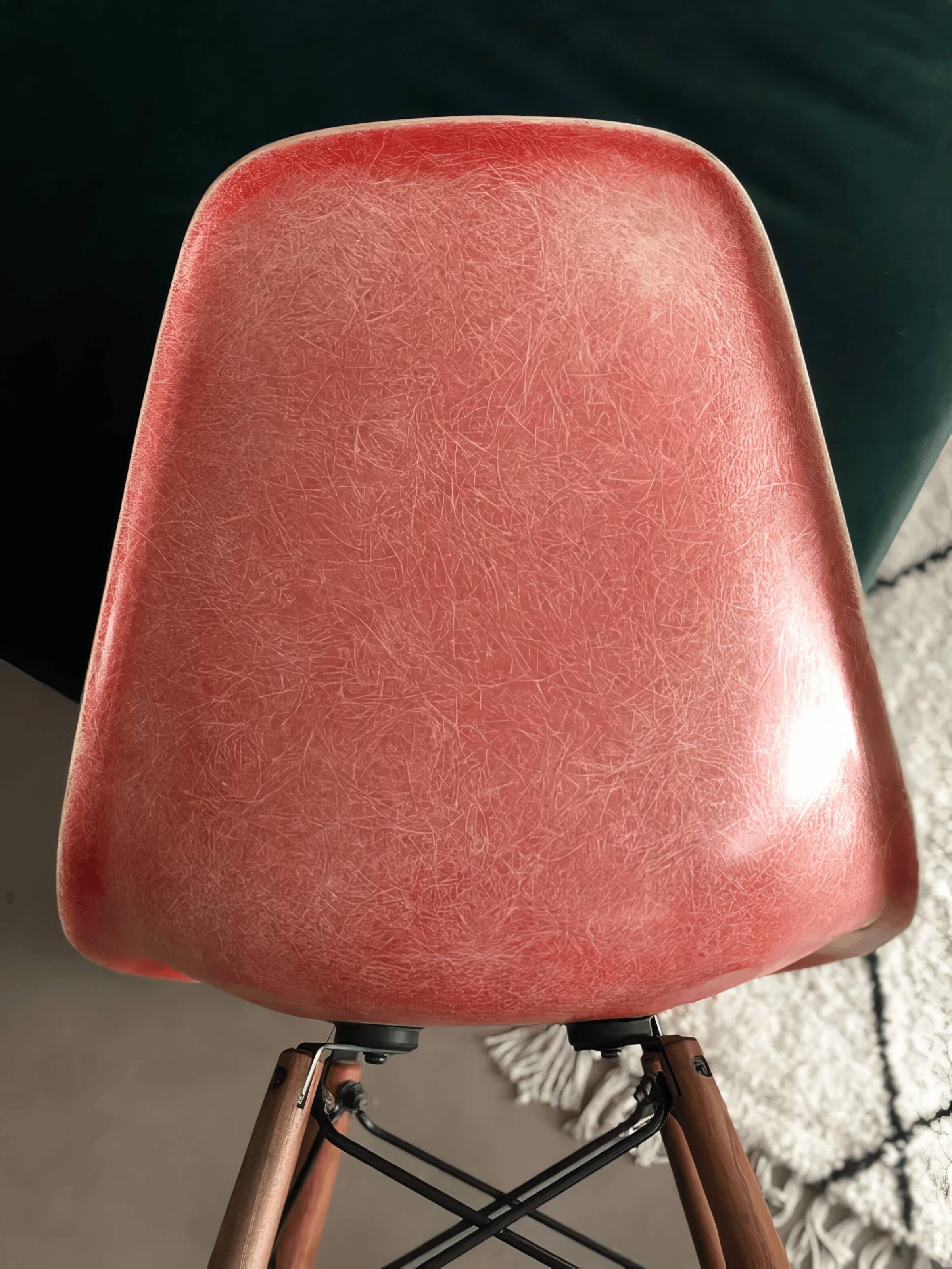 Eames DSW Chair