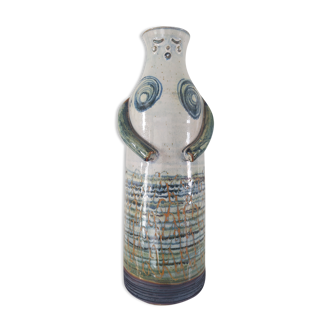 Anthropomorphic vase