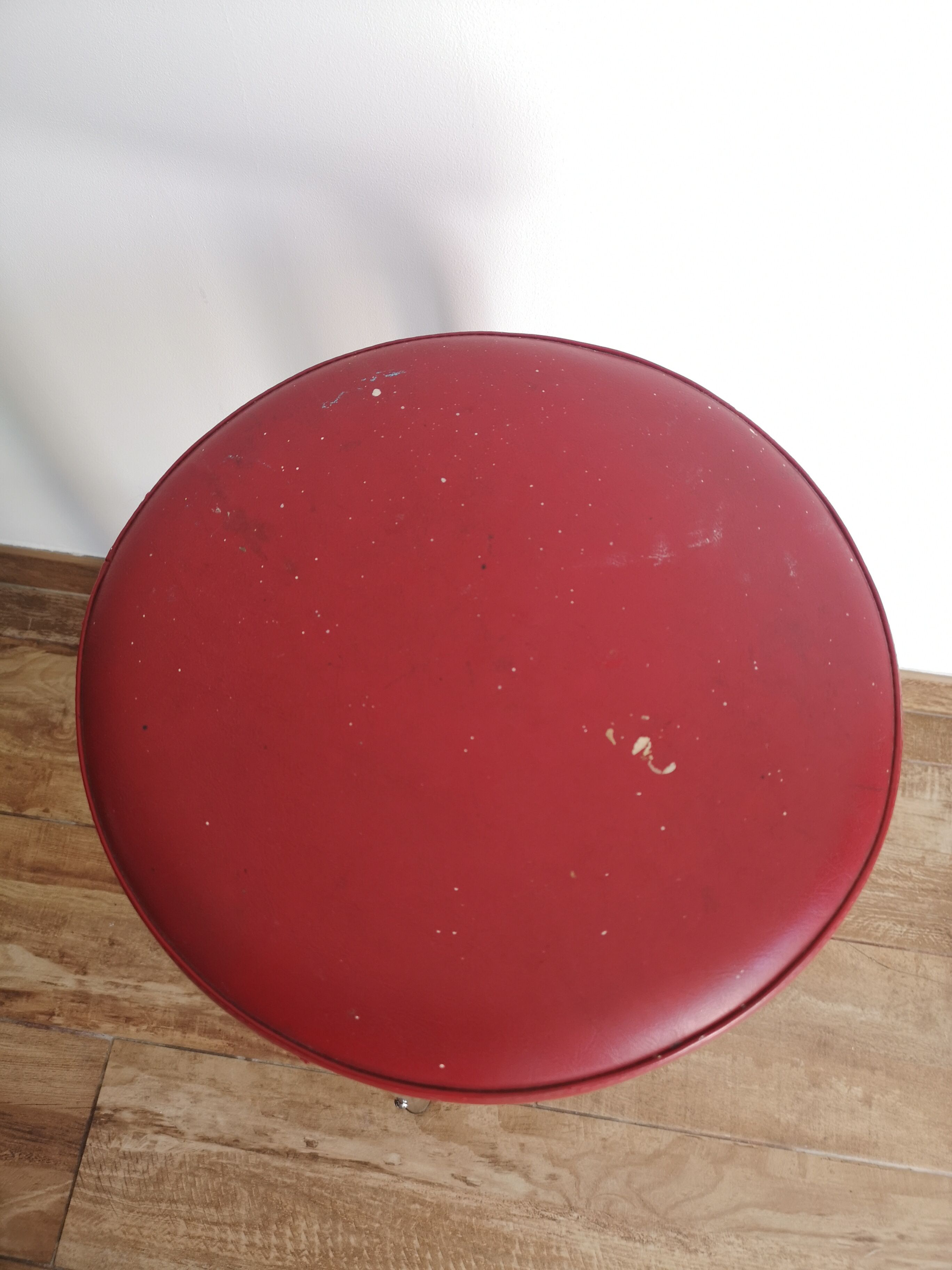 Bar stool
