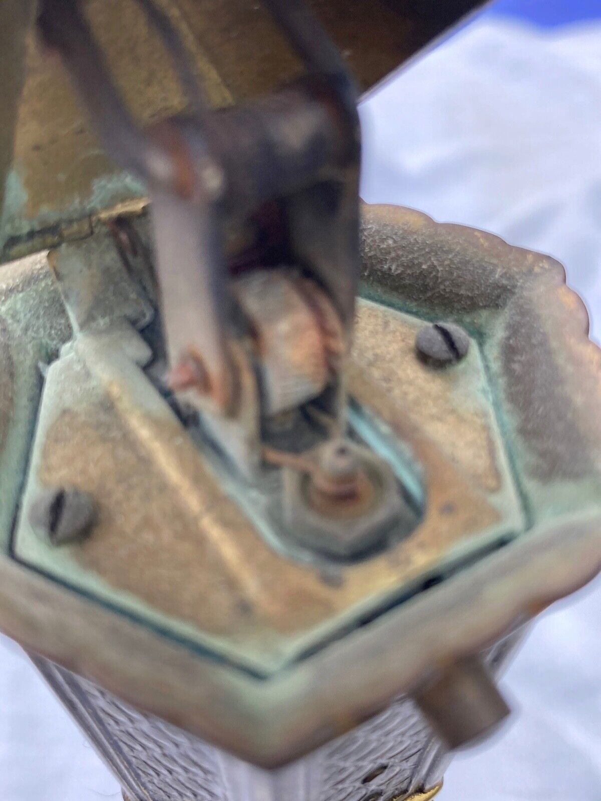 Table lighter antique