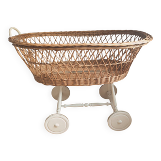 Vintage Alsatian rattan cradle
