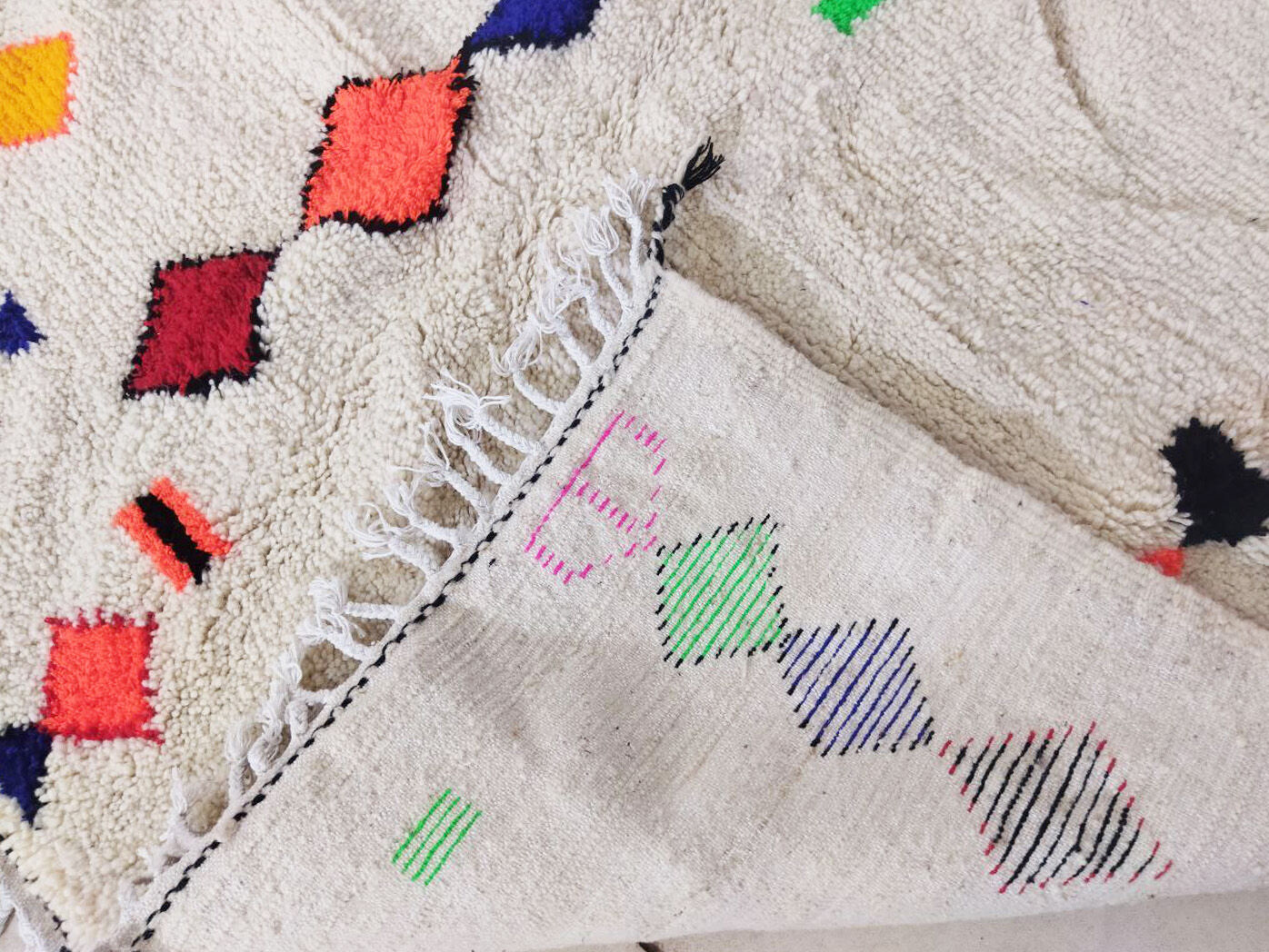 Moroccan carpet 278x190cm