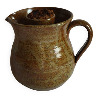 Enameled stoneware pitcher with ice cube tray - vintage