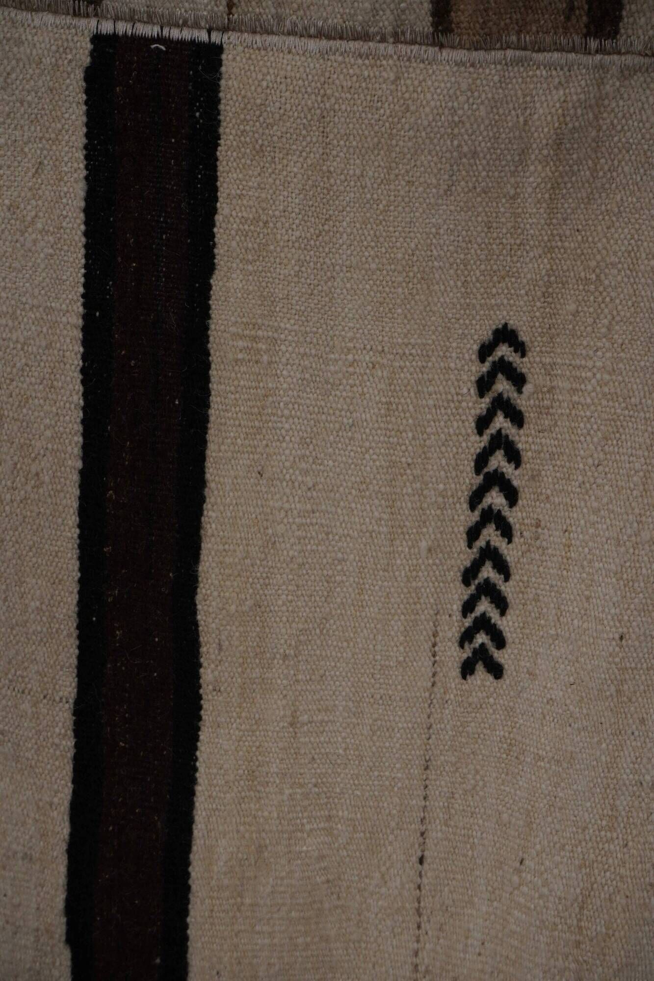 Vintage Turkish kilim handwoven 286x385 cm