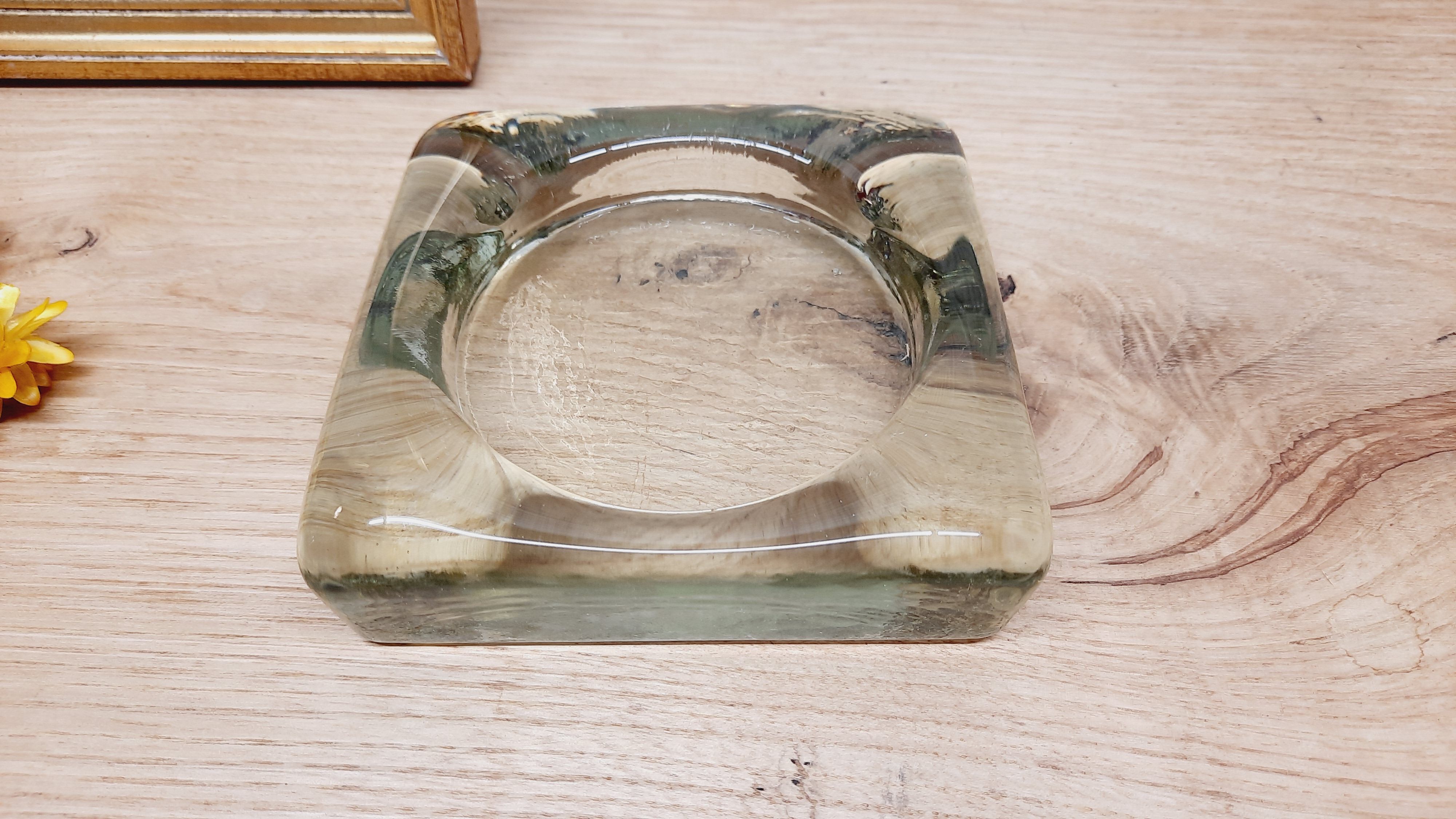 Thick glass bottle bottom