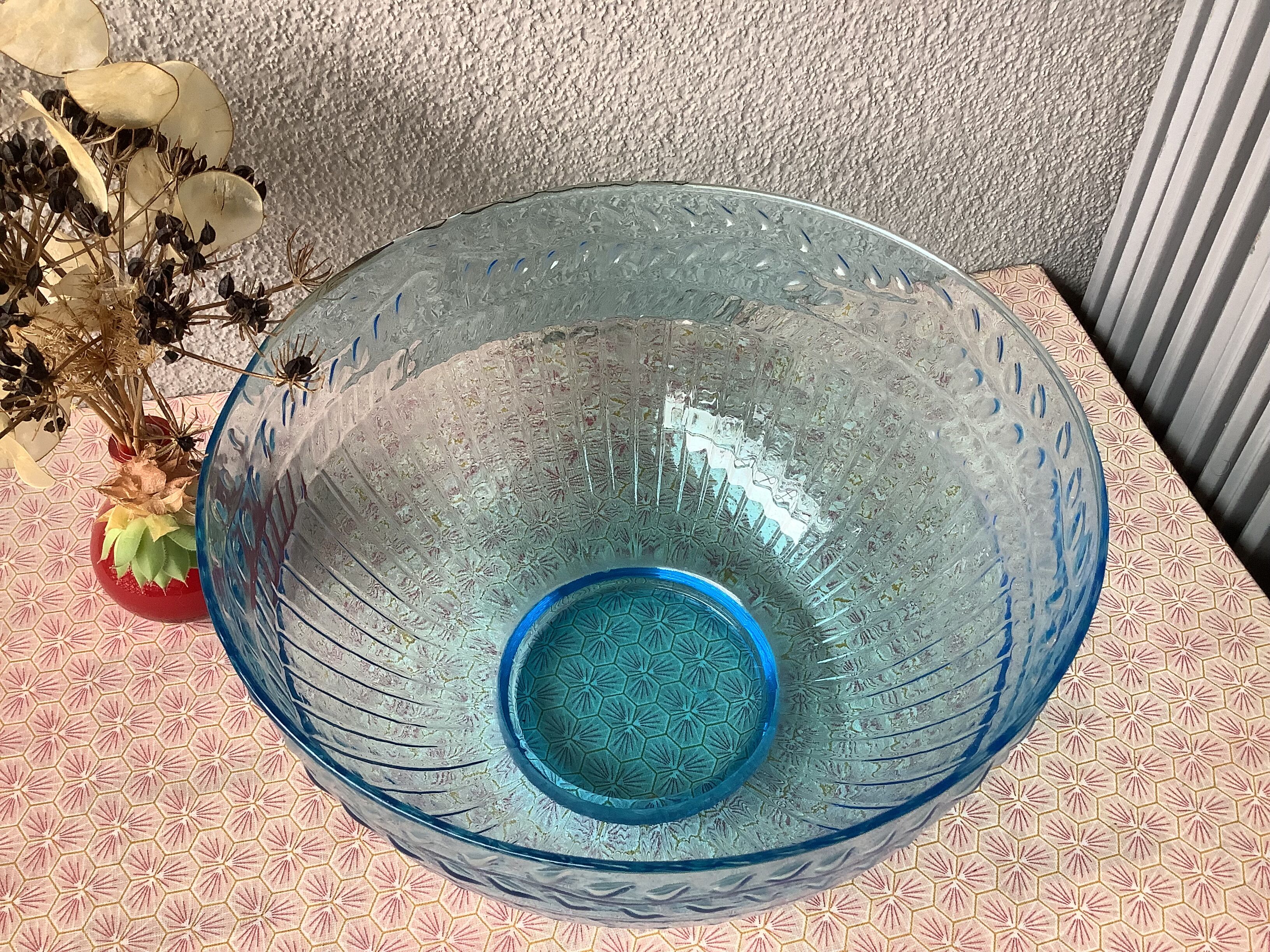Salad bowl in molded glass pressed art deco fluorescent blue