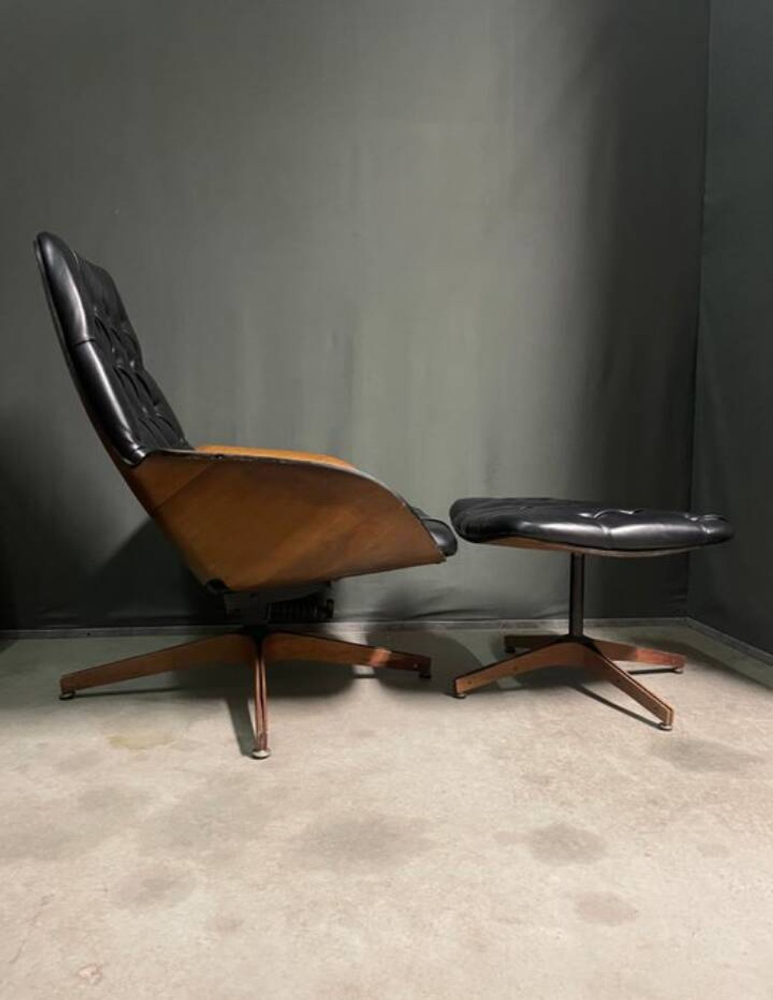 Iconic "Mr. Chair" Armchair & Ottoman – George Mulhauser for Plycra