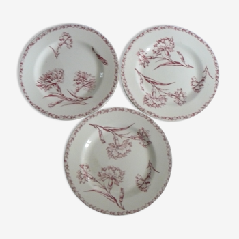 Lot de 3 assiettes plates , modèle "oeillet" de Lunéville, terre de fer