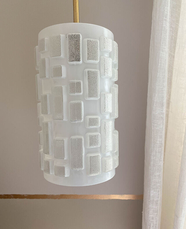 Suspension globe opale 1970s