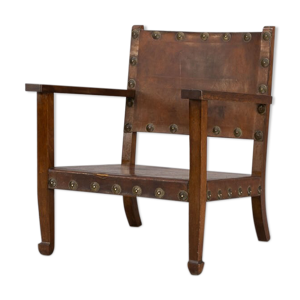 Fauteuil espagnol brutaliste en chêne des années 50 avec cuir de selle