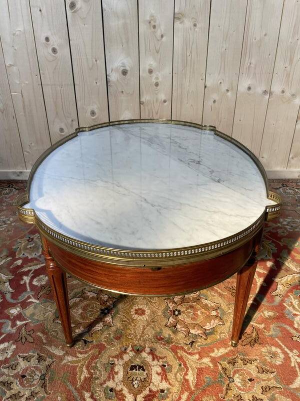 Table basse bouillotte de style Louis XVI à oreilles