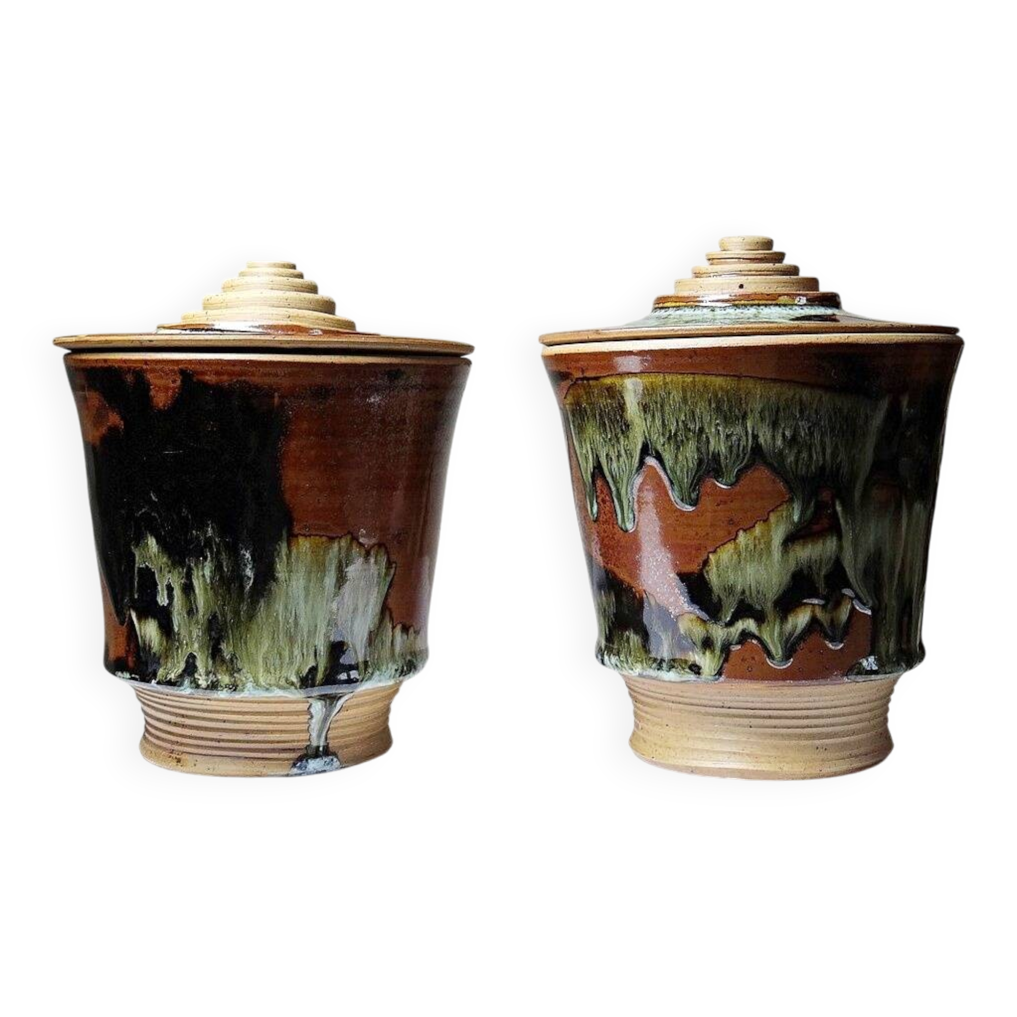 A pair of vintage stoneware pots from the 80s-90s with a Japanese style, signed handmade pottery.