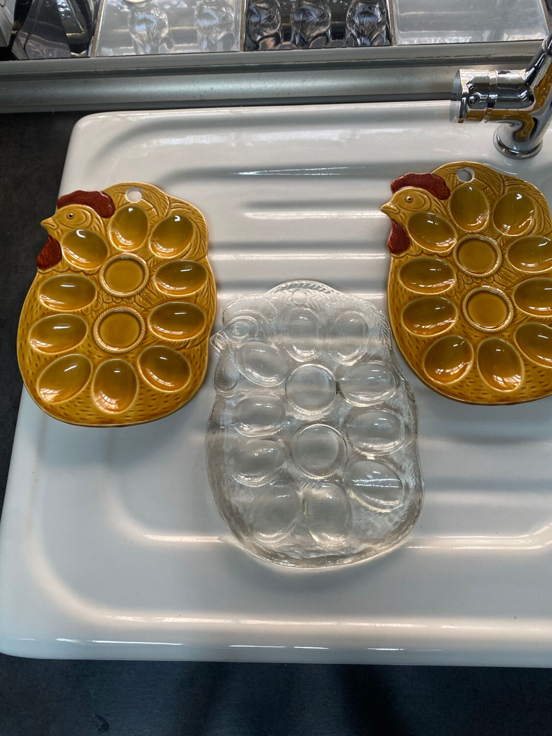 Coquetiers avec plateaux