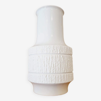 White vase Richard Scherrer for Thomas