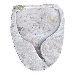 Évier ancien en pierre