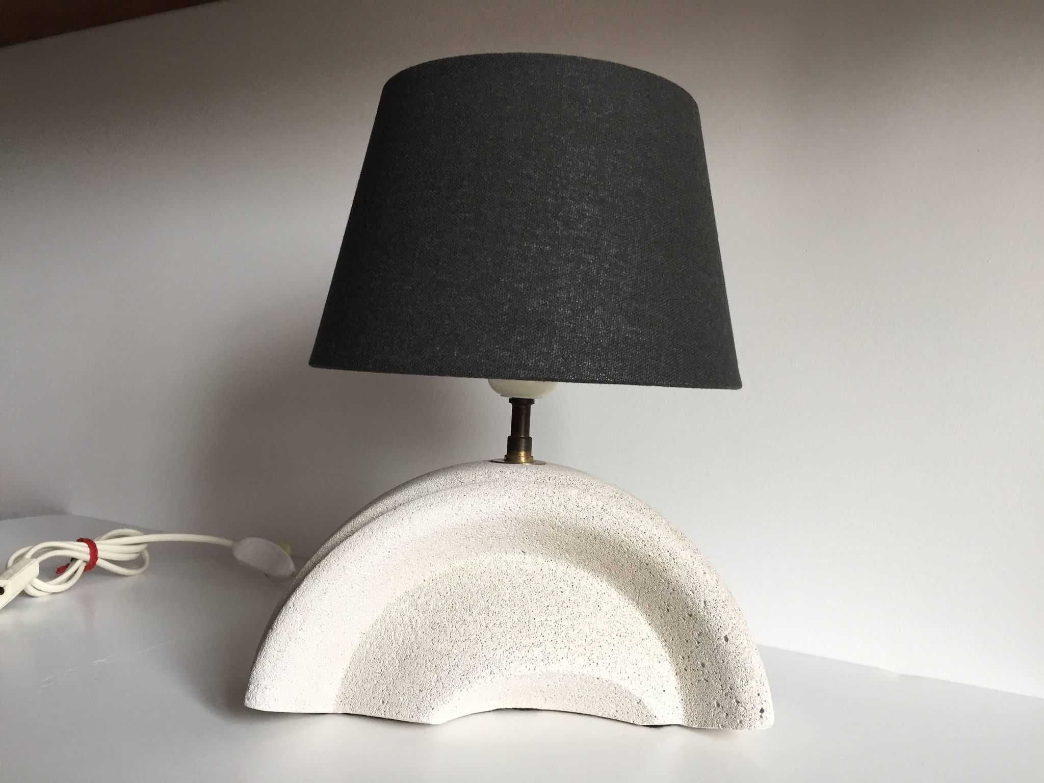 Lampe béton cellulaire façon Albert Tormos