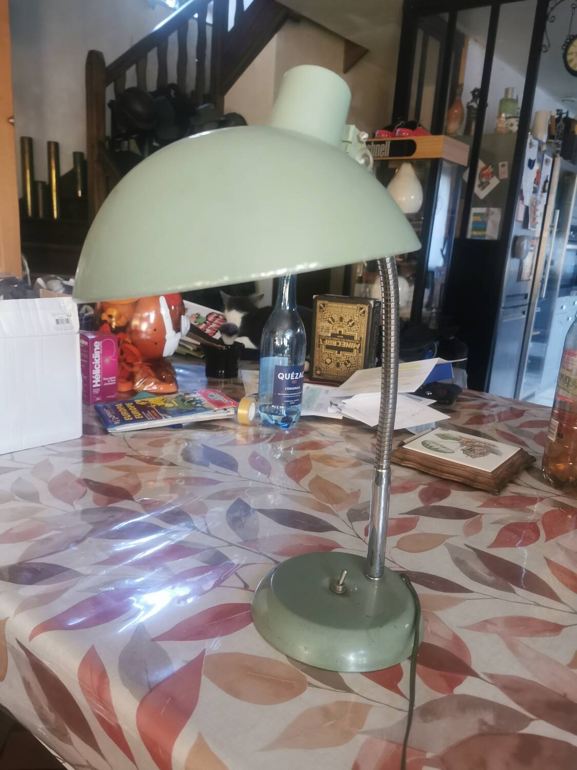 Table lamp