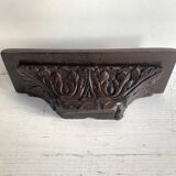 Antique carved wooden wall console for statuette, Haute époque