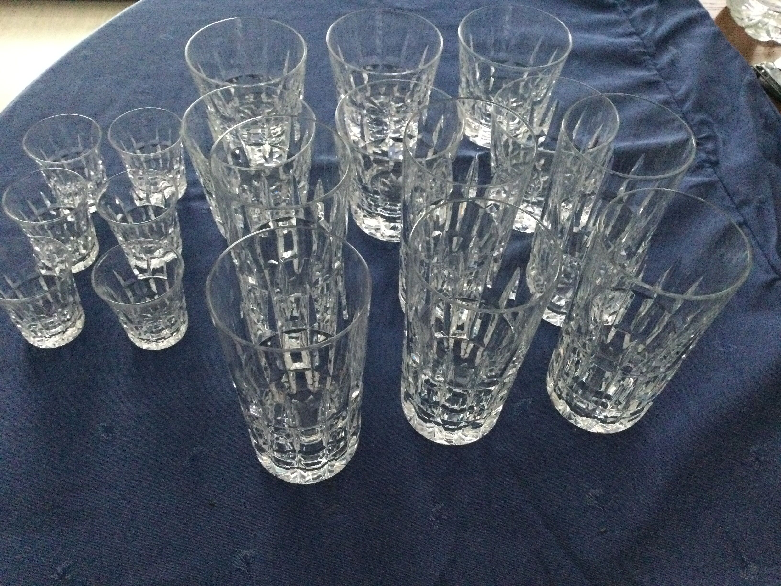 Série de 18 verres en cristal Saint Louis Manhattan Bar