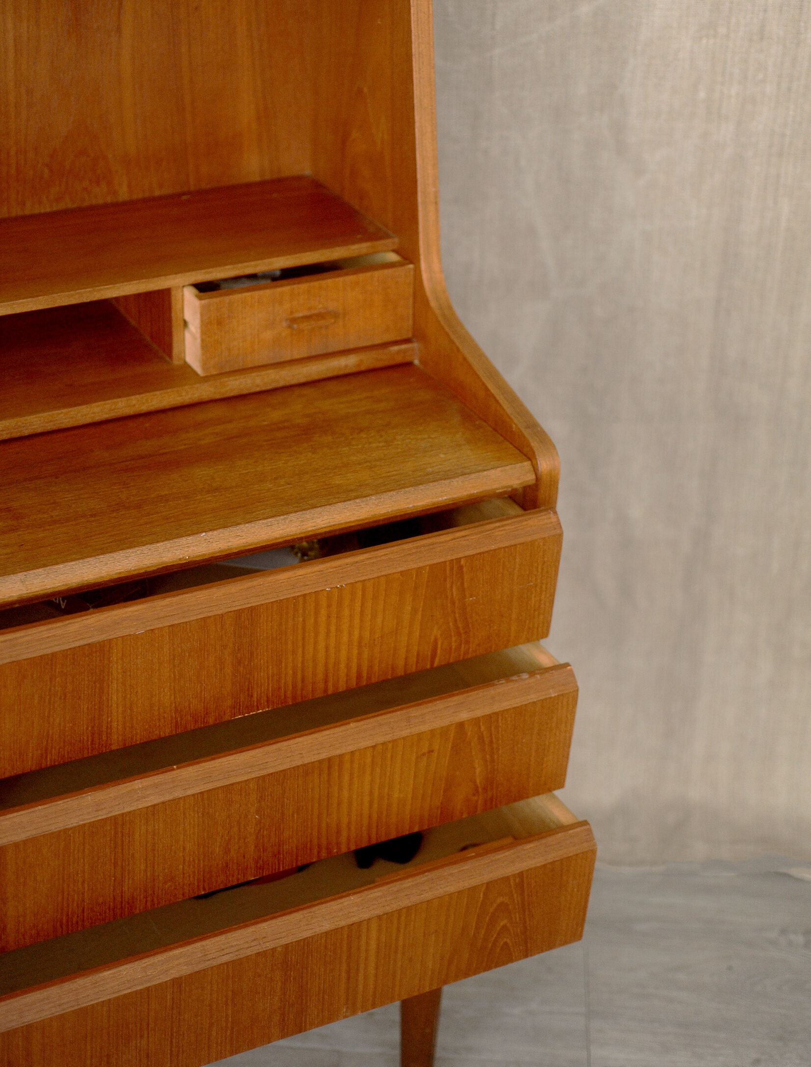 Secretary 1960 Tray, retractable