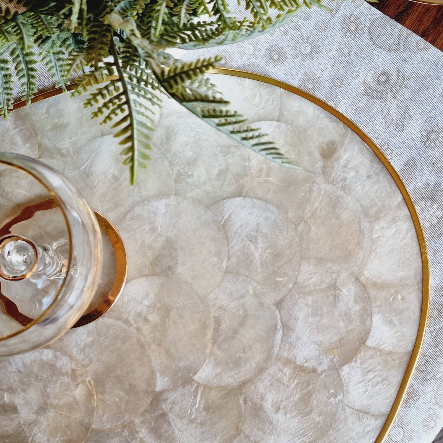 Mother-of-pearl tray