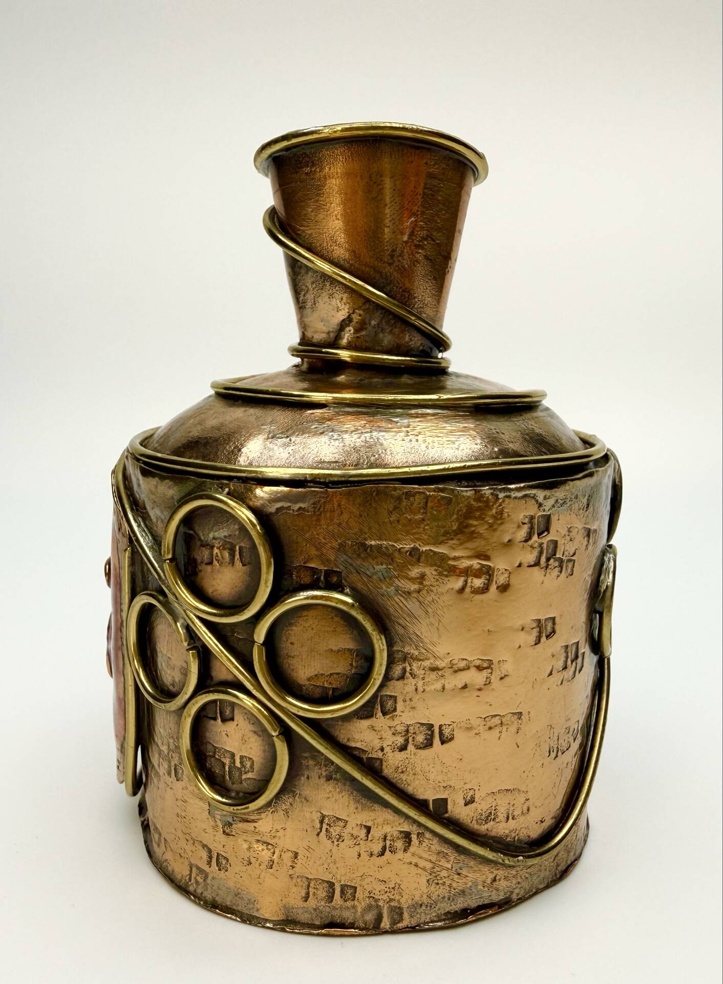 Petit vase soliflore vintage en bronze émaillé – 70’s