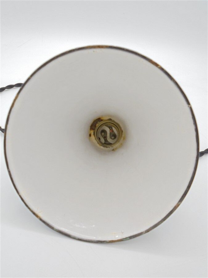 Conical hanging in enamelled sheet metal