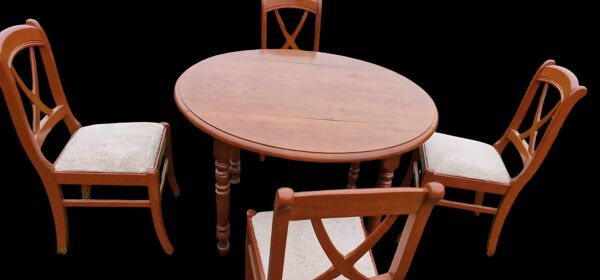 Table à volet en merisier avec deux rallonges+4 chaises