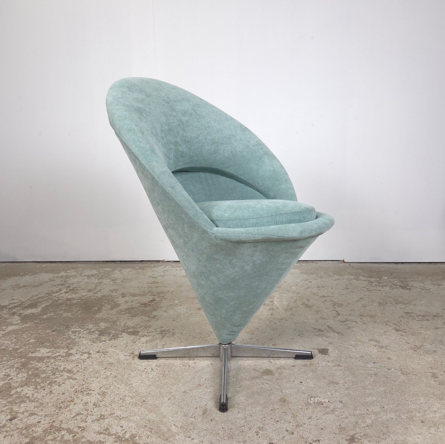 Swivel chair 'Cone Chair' by Verner Panton from the 1960s