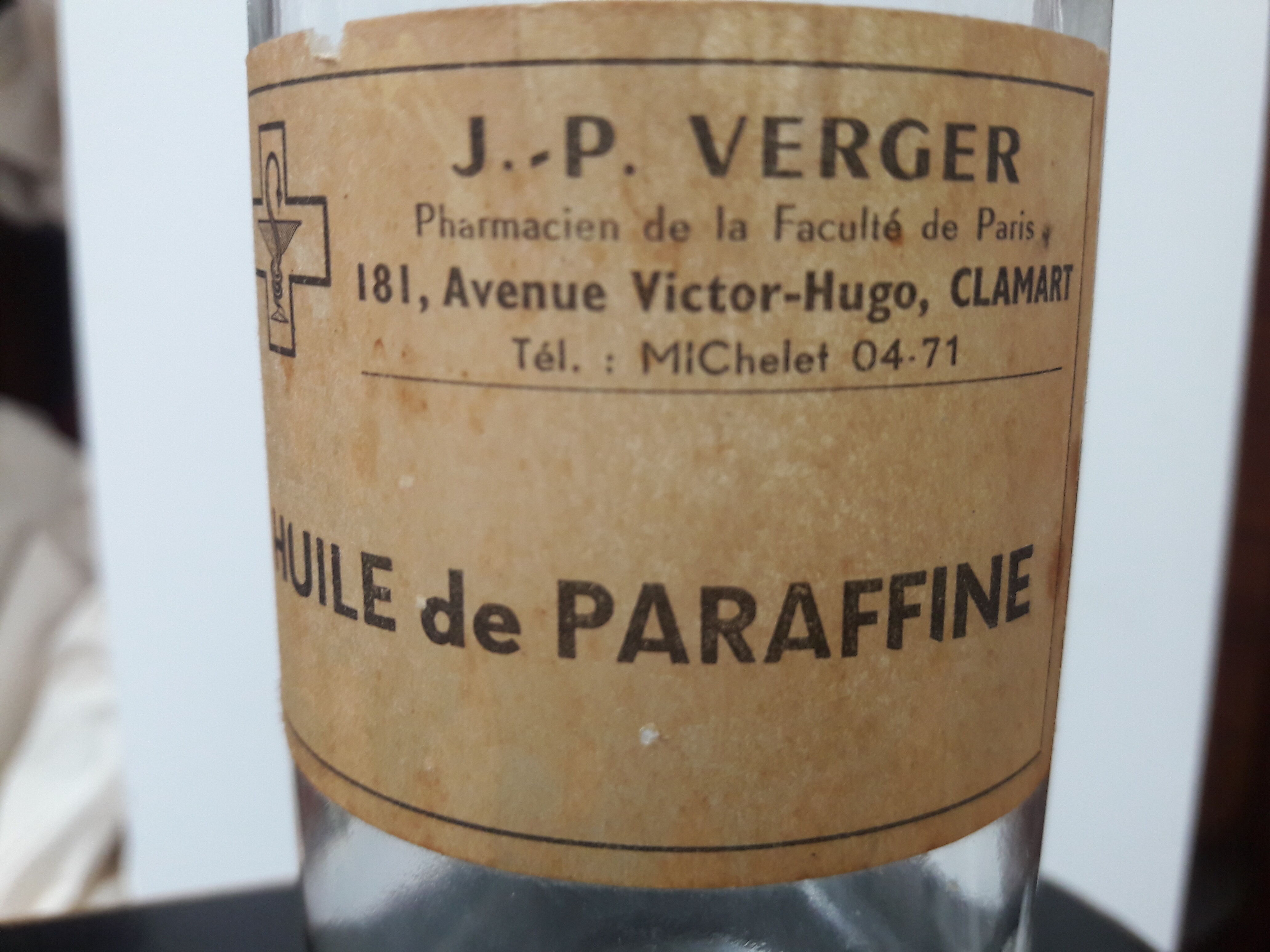 Old bottle glass bottle pharmacy apothecary paraffin oil clamart