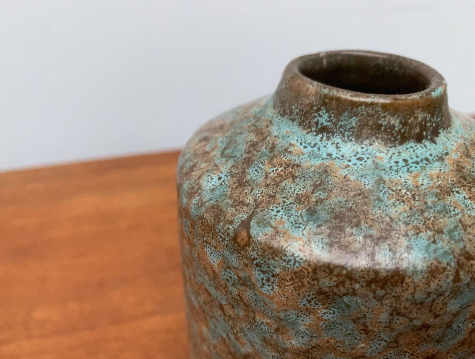 East German pottery vase from the mid-century by Strehla Keramik.