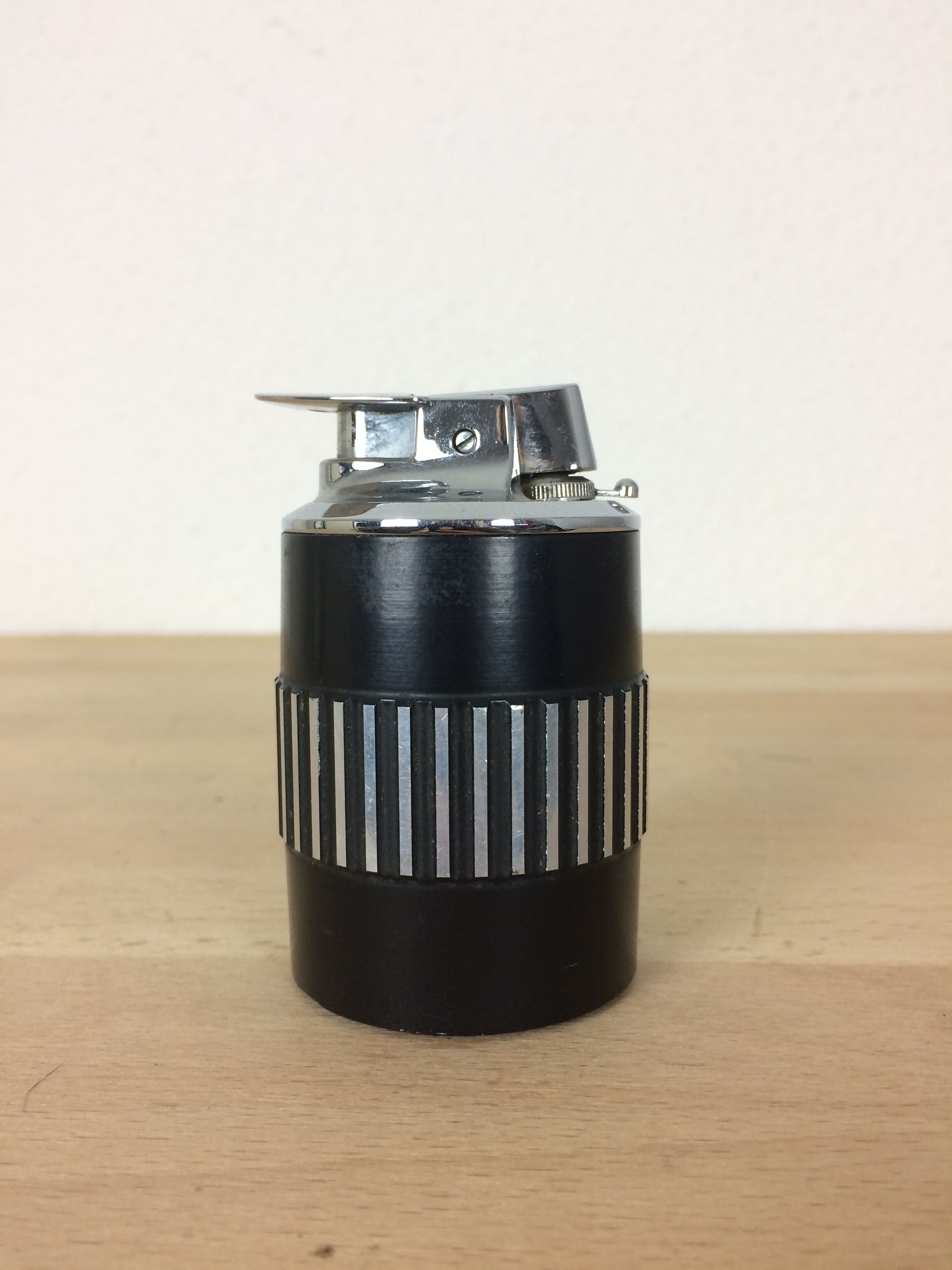 Ronson space age aluminum table lighter 70