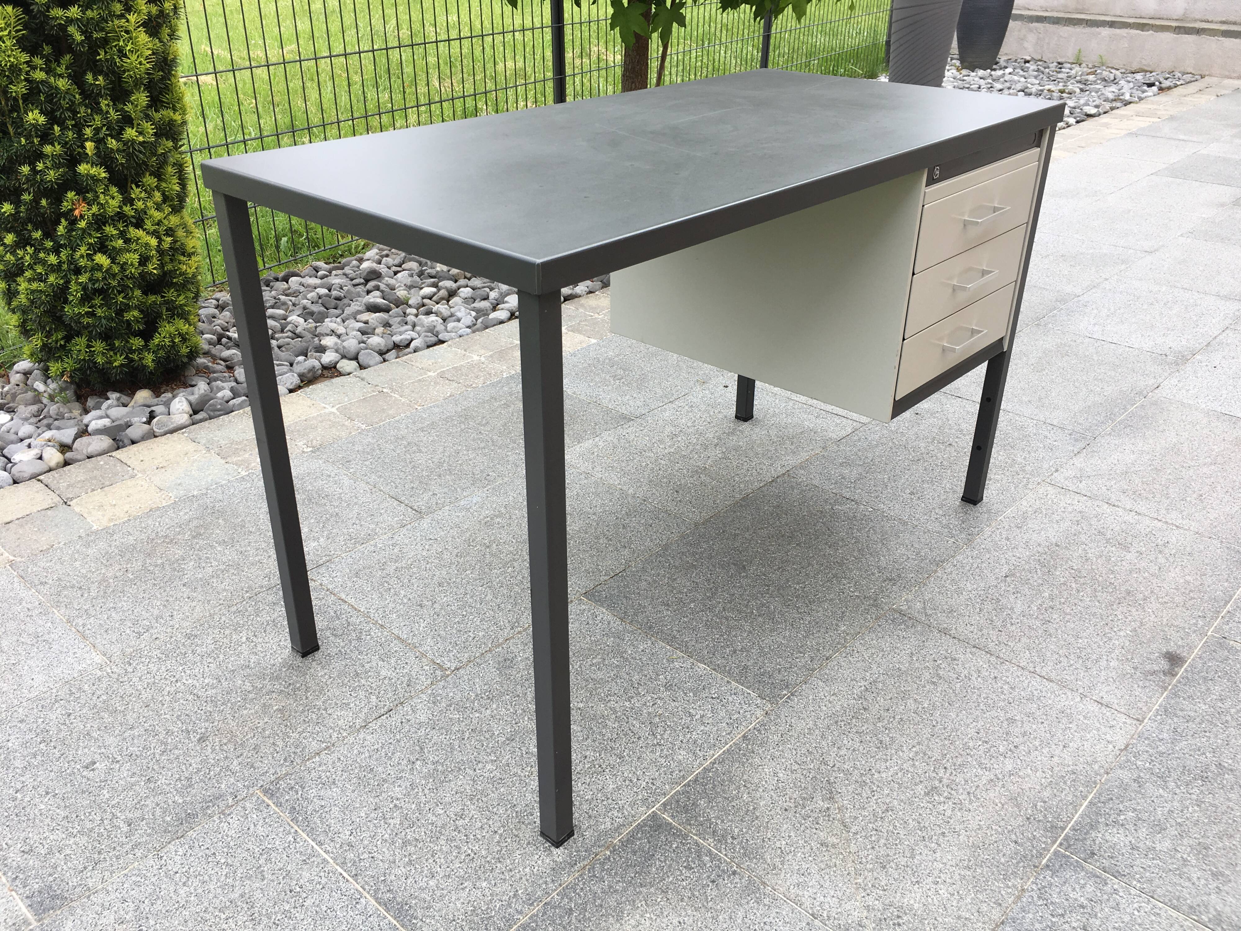 Metal office Gispen year 60