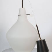 Suspension italienne en opaline satinée mid-century