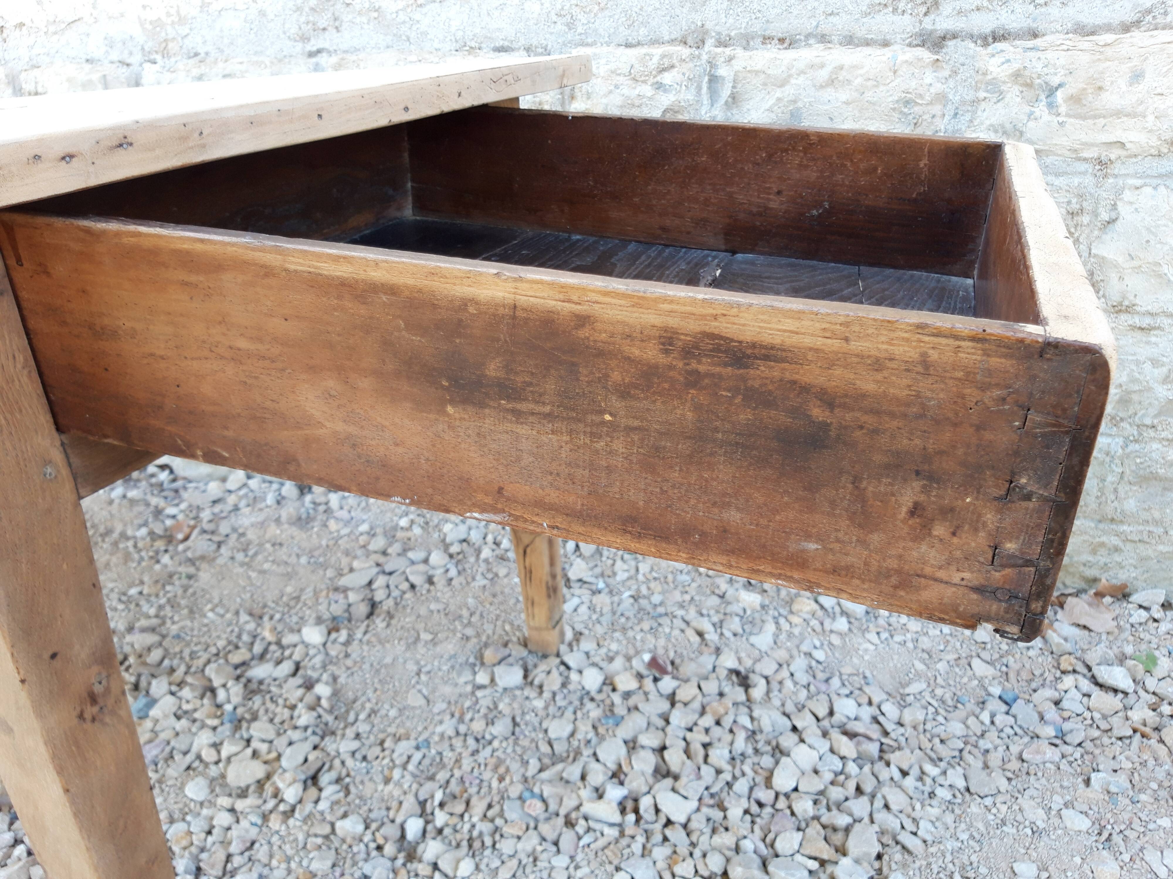 Firm table bressane brut XIXth