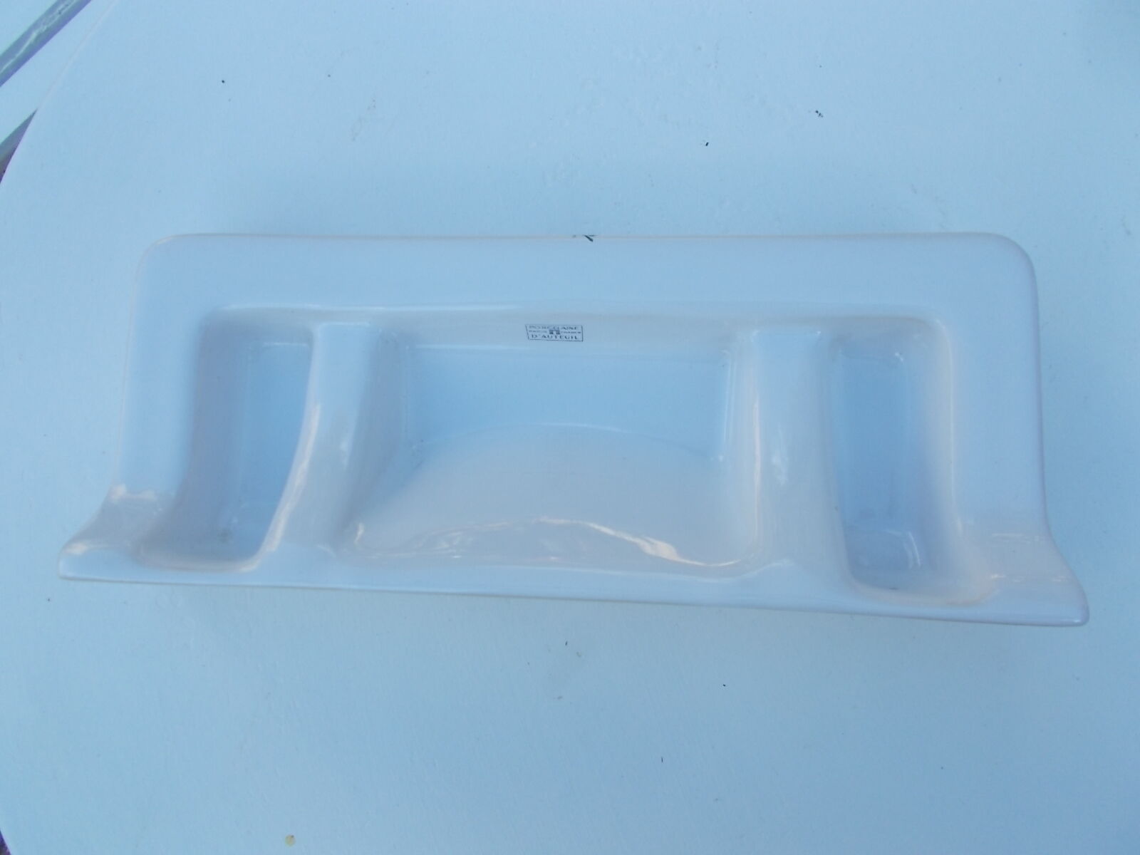 Auteuil porcelain shelf