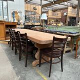 Set of 107 bistro chairs