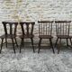Chaises de bistrot dépareillées