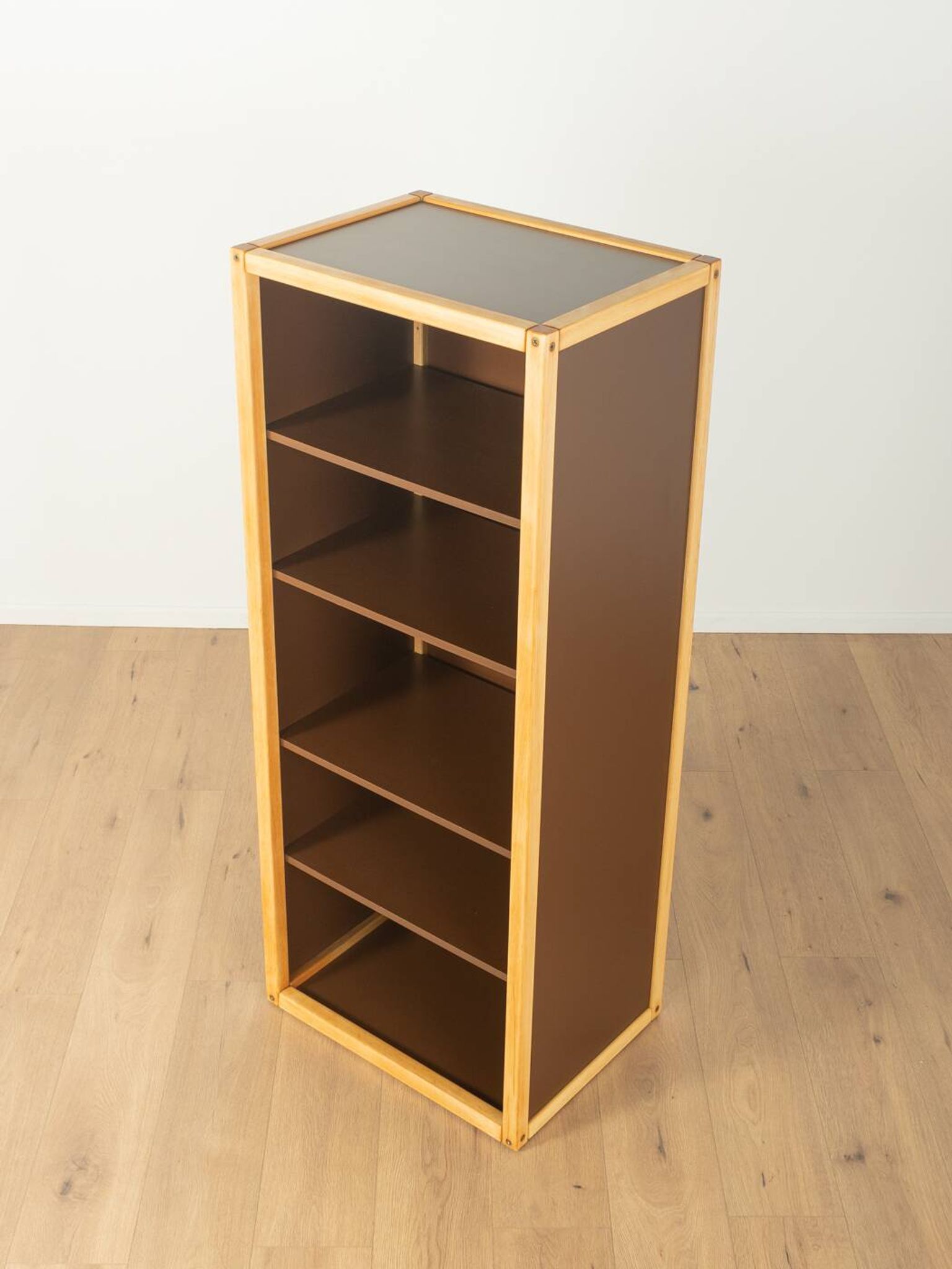 Commode du célèbre système de profil Flötotto.