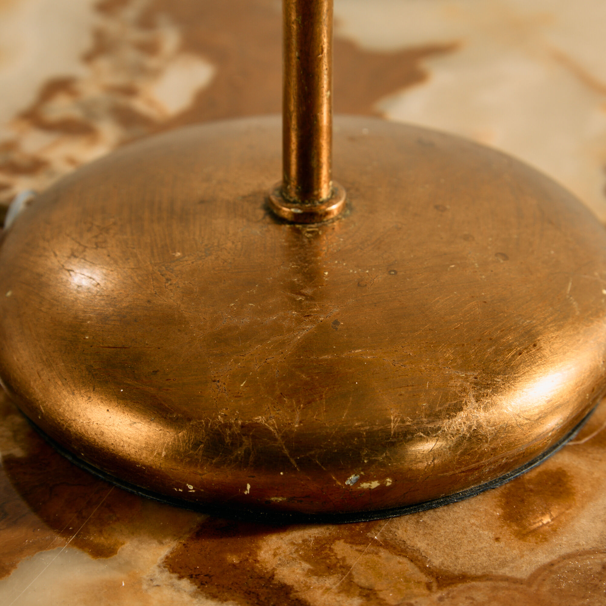 Gold-painted table lamp